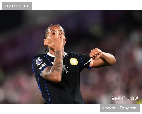 西汉姆联半场2-0领先切尔西，鲍恩传中诡异破门