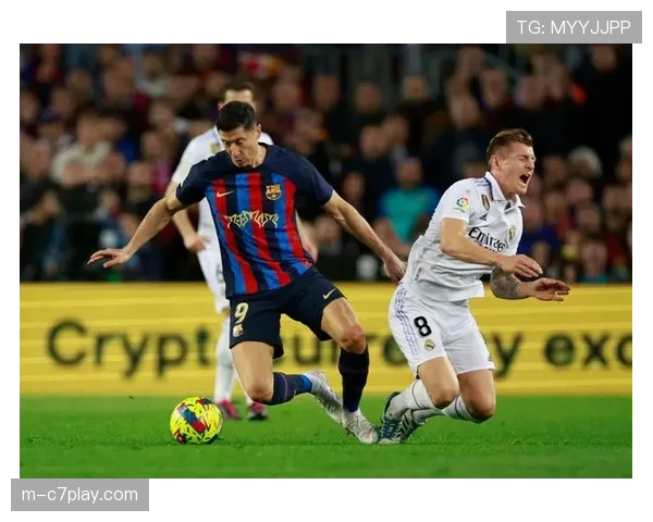 战术板：解析皇马与巴萨在由守转攻环节的平均耗时差异